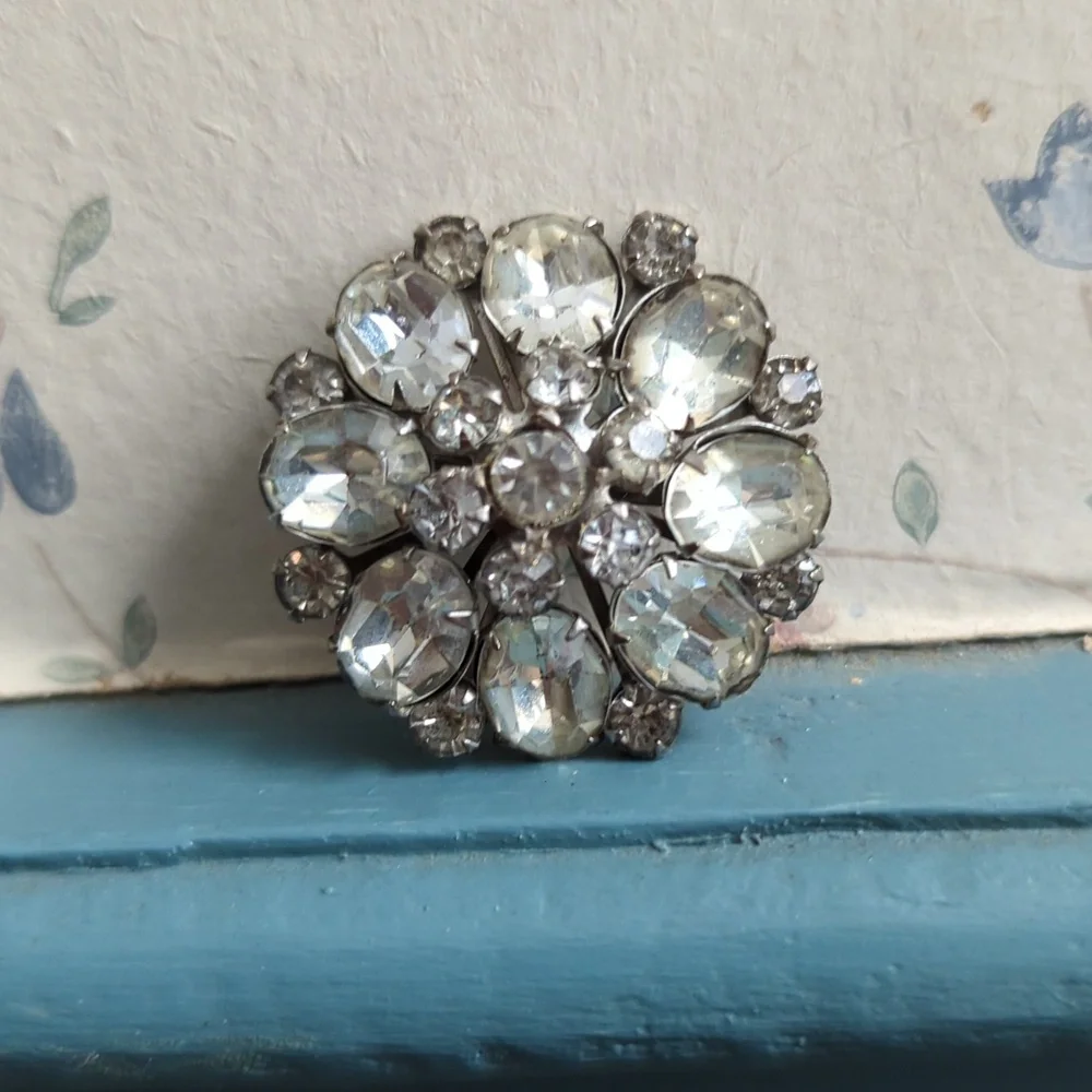 Vintage Pin Rhinestone Crystal Brooch Elegant Glamour Hollywood Bling Sparkle
